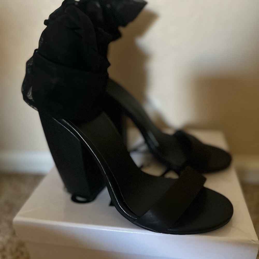 UNIF Black Women's Heels with Ankle Wrap